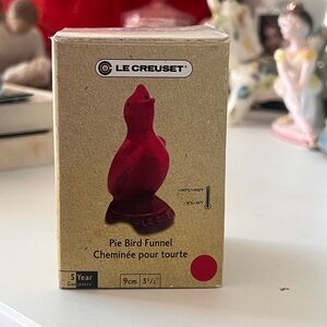 Le Creuset Red Pie Bird Funnel